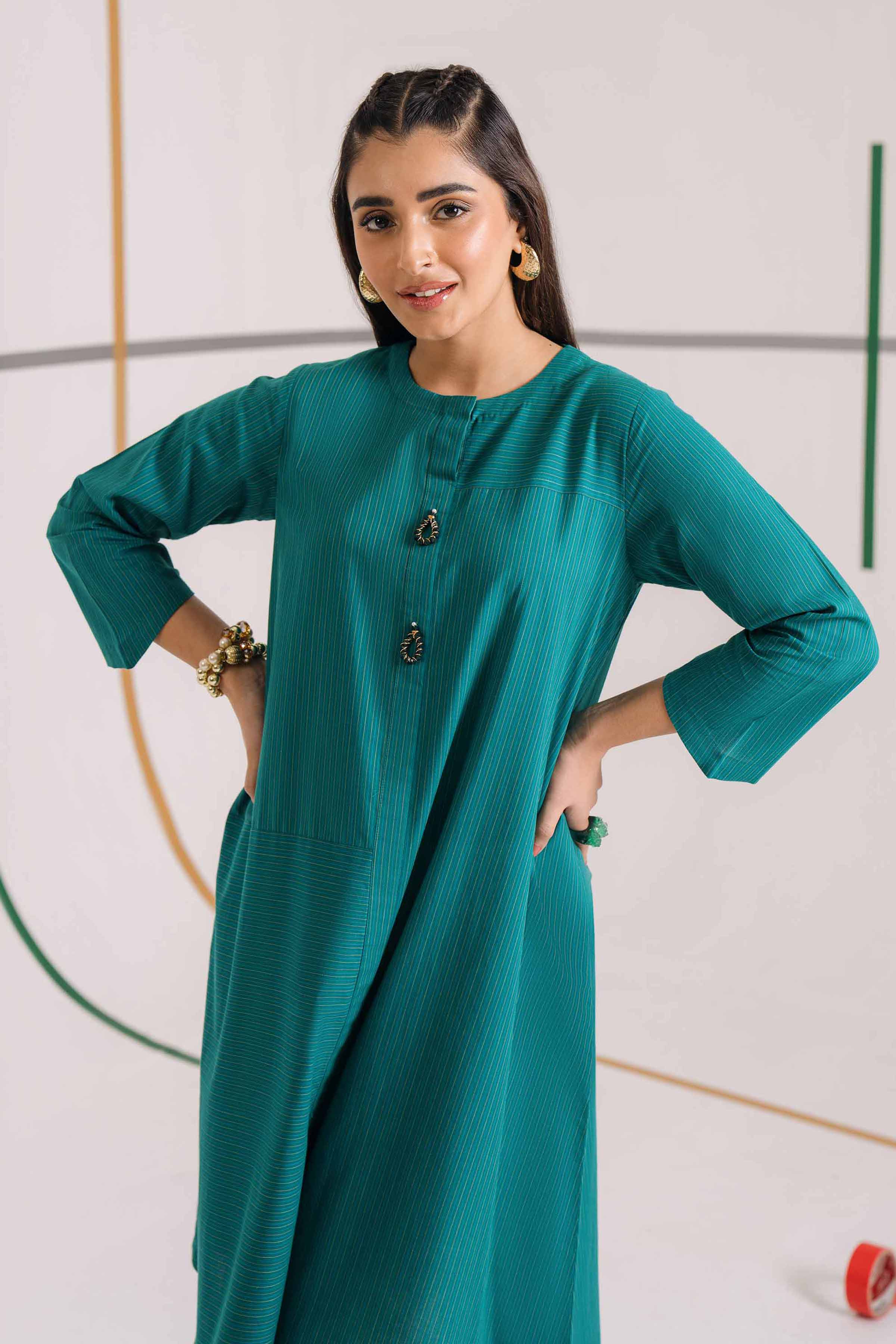 Buy ADA Hand Embroidered Green Cotton Lucknowi Stylish Chikankari Kurti  online